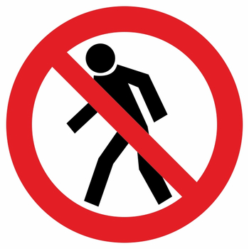 Р03 проход запрещен (пластик, 500х500 мм) - Знаки безопасности - Знаки и таблички для строительных площадок - ohrana.inoy.org